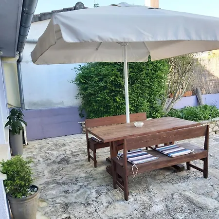 Apartman Luce With Shared Pool Zadar Exterior photo