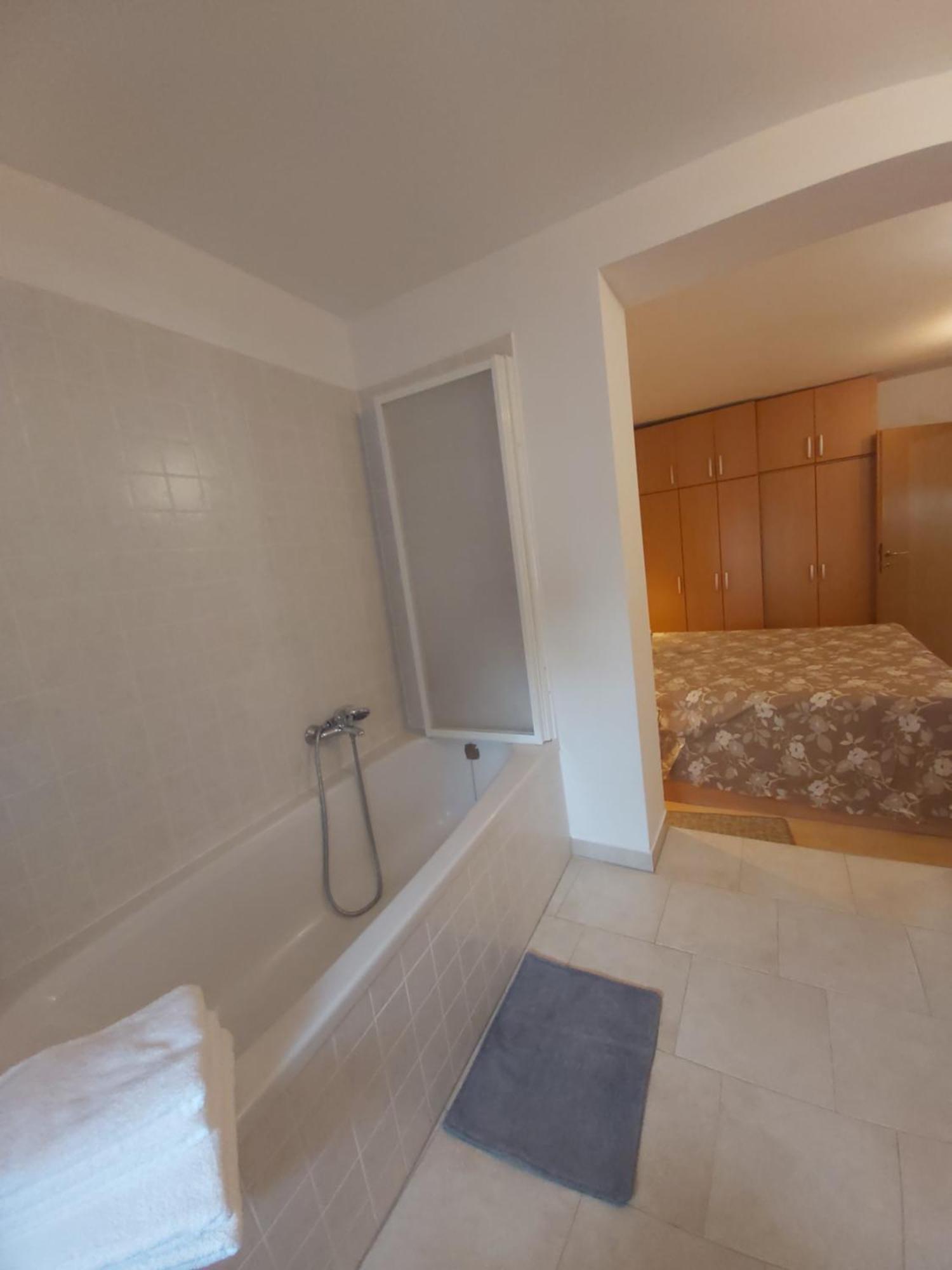 Luce With Shared Pool Apartmán Zadar