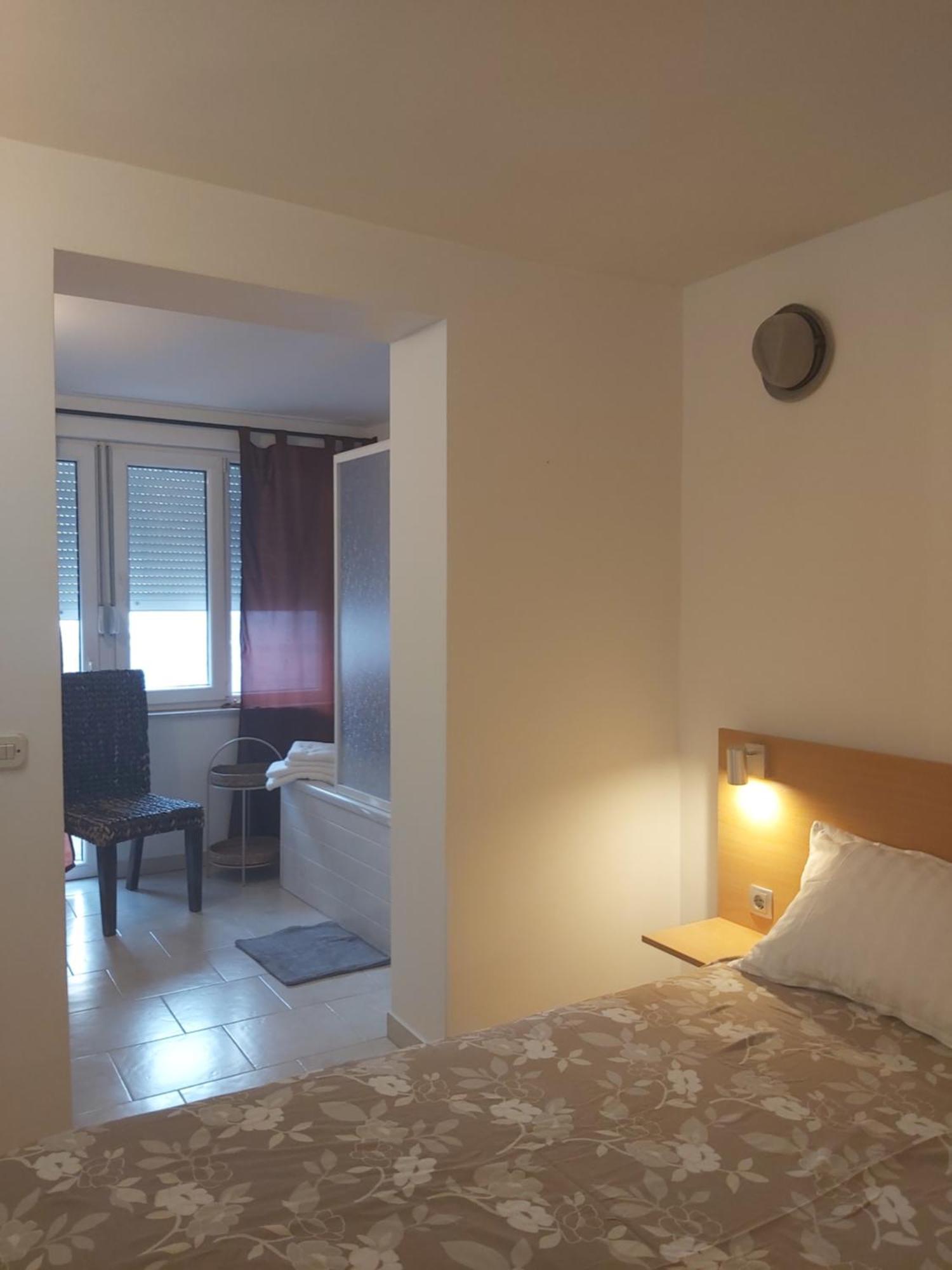 Apartmán Luce With Shared Pool *