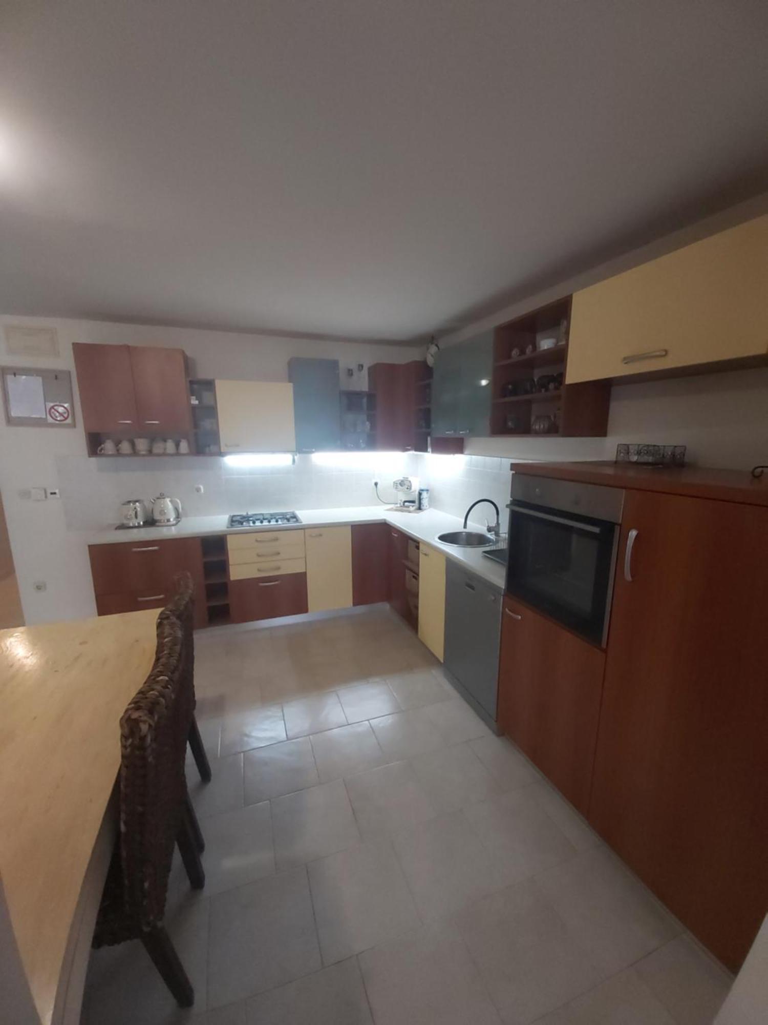 Luce With Shared Pool Apartman Zadar