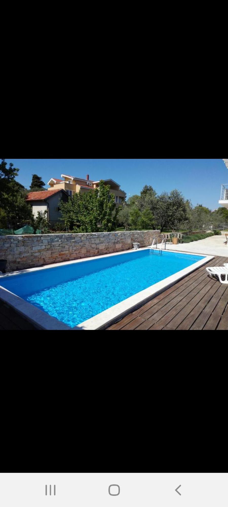 Luce With Shared Pool *