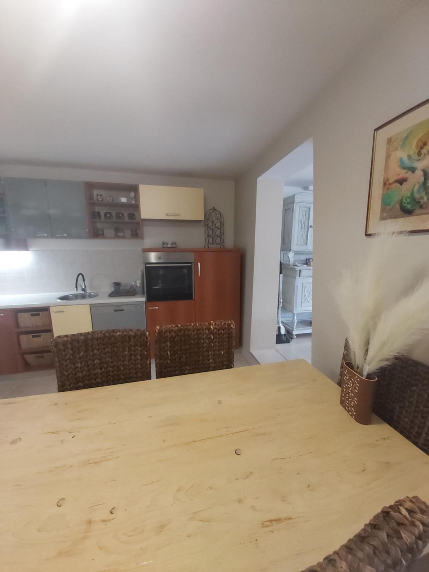 Luce With Shared Pool Apartman